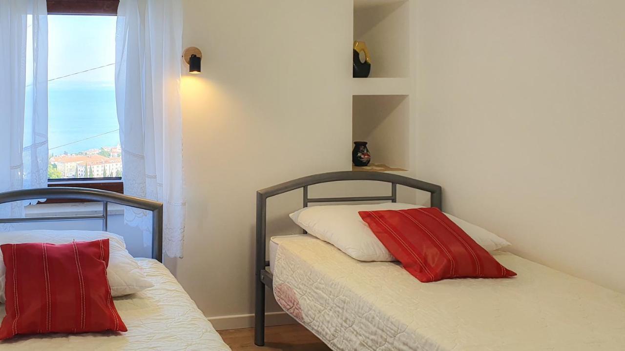Apartment Bugenvilija Laurana Esterno foto