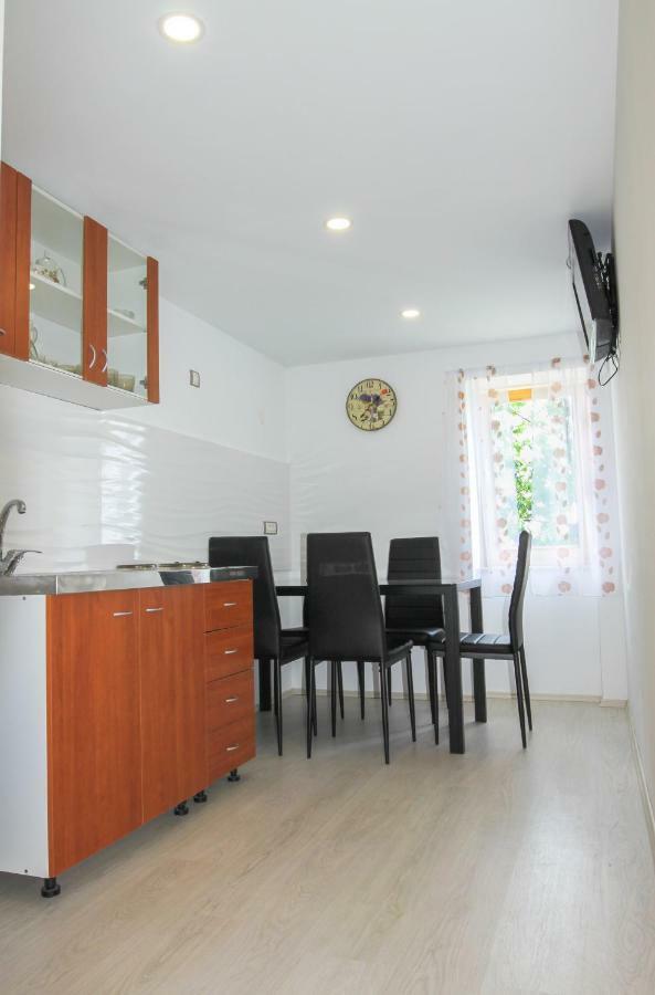 Apartment Bugenvilija Laurana Esterno foto